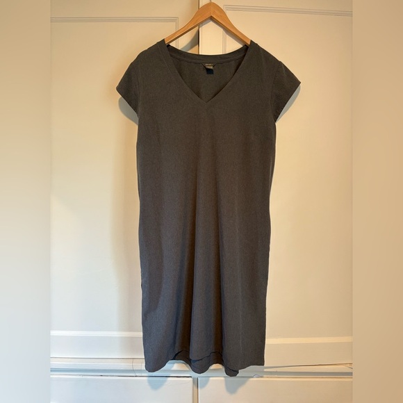 Eddie Bauer Athletic Short Sleeve Dress - Picture 1 of 4